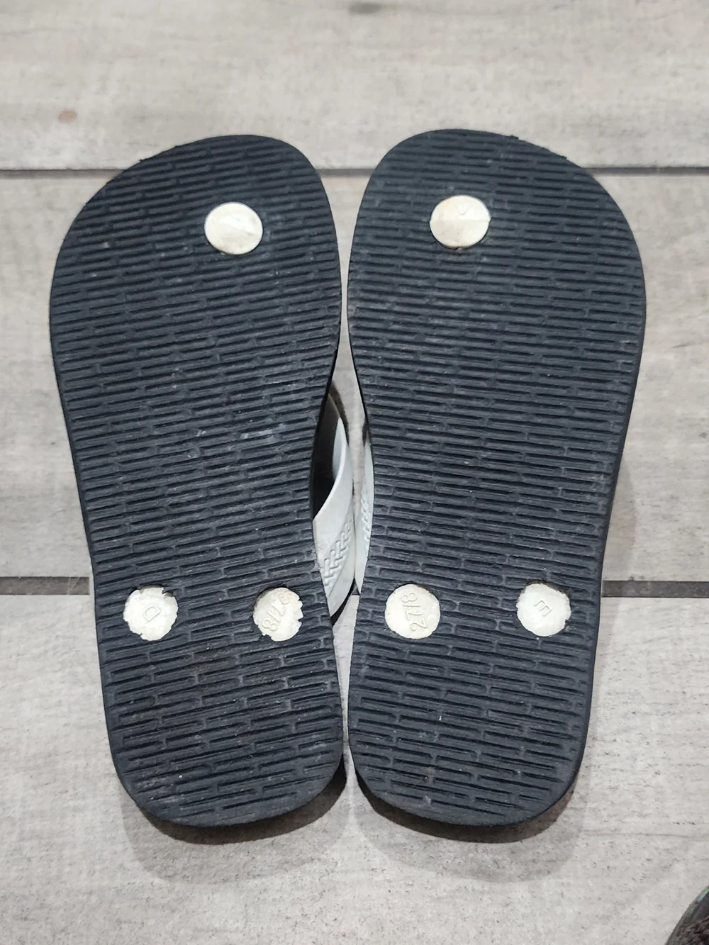 Crocs And Havaianas Lot